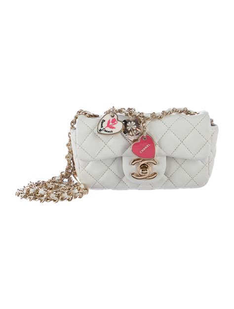 chanel valentine bag